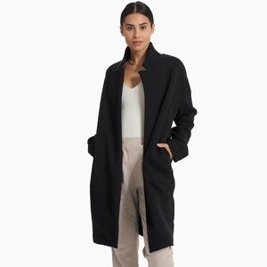 Vuori Restore Coat in Black Size XS/S